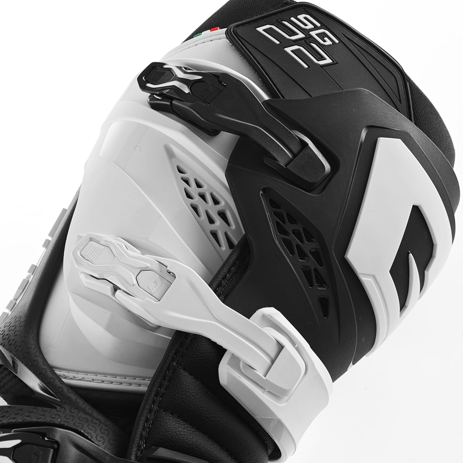 Sg22 Boots Black/White Sz 11
