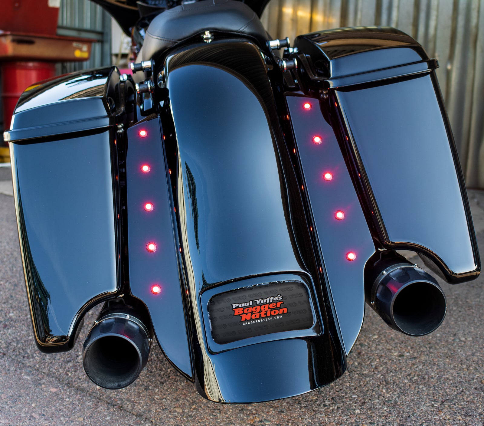 3 Piece Fender Kit Dual Outlet Black License Frame/Stretched