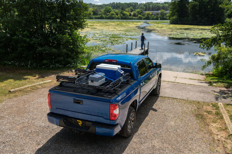 Retrax 17-18 Super Duty F-250-350 Short Bed RetraxONE XR