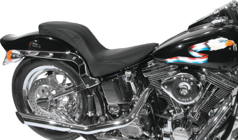 Mustang 84-99 Harley Standard Rear Tire DayTripper 1PC Seat - Black