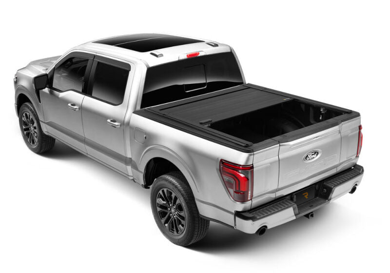 RealTruck 15-20 Ford F-150 SuperCrew/SuperCab 5.5ft Bed RetraxPRO EZ-Off FRC-4000