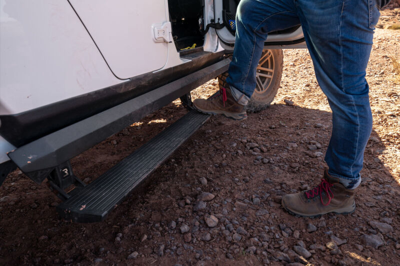AMP Research 20-24 Jeep JT Gladiator (Launch/Overlnd/Rubicon/Sport/Sport S) PowerStep XL - Black