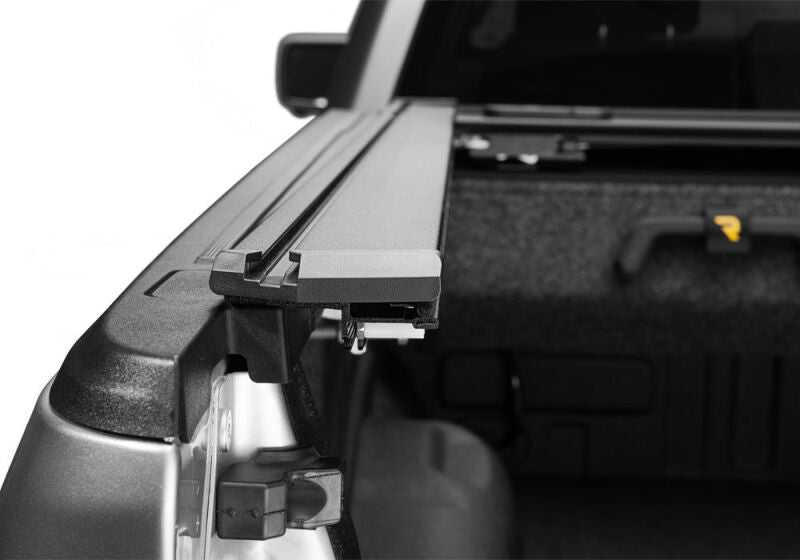 RealTruck 15-20 Ford F-150 SuperCrew/SuperCab 5.5ft Bed RetraxPRO EZ-Off FRC-4000