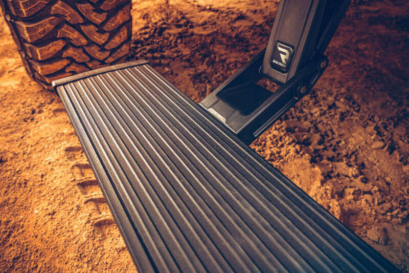 AMP Research 2019 Ram 2500 PowerStep Plug N Play - Black (Fits Gas Models Only - All Cabs)