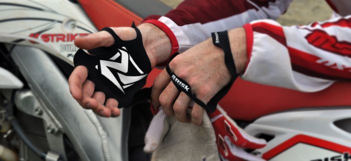RISK RACING PALM PROTECTORS ULTRA THIN BLACK SM/MD