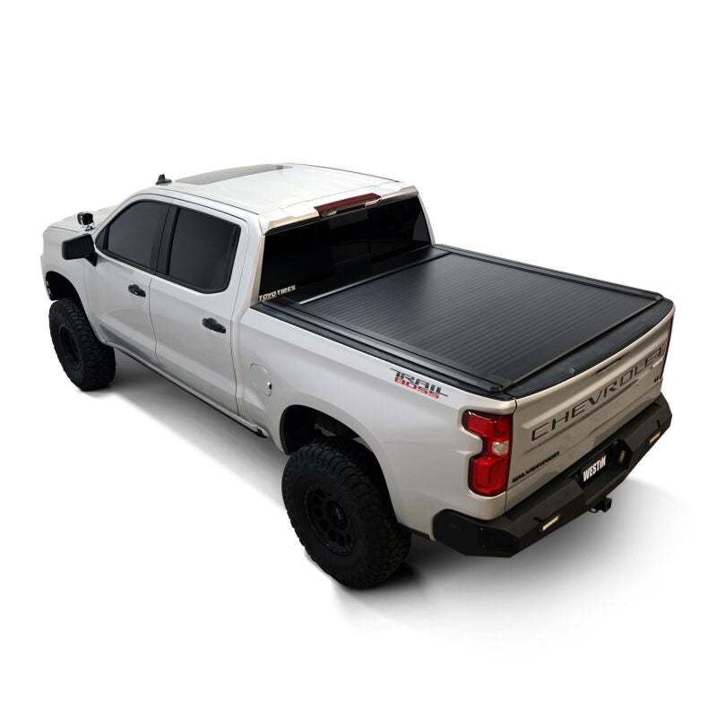 Westin 19-26 GM Silverado/Sierra 1500 5ft 8in Bed Manual Retractable Tonneau Cover - Black