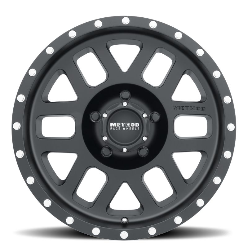 Method MR306 Mesh 17x8.5 0mm Offset 5x4.5 83mm CB Matte Black Wheel
