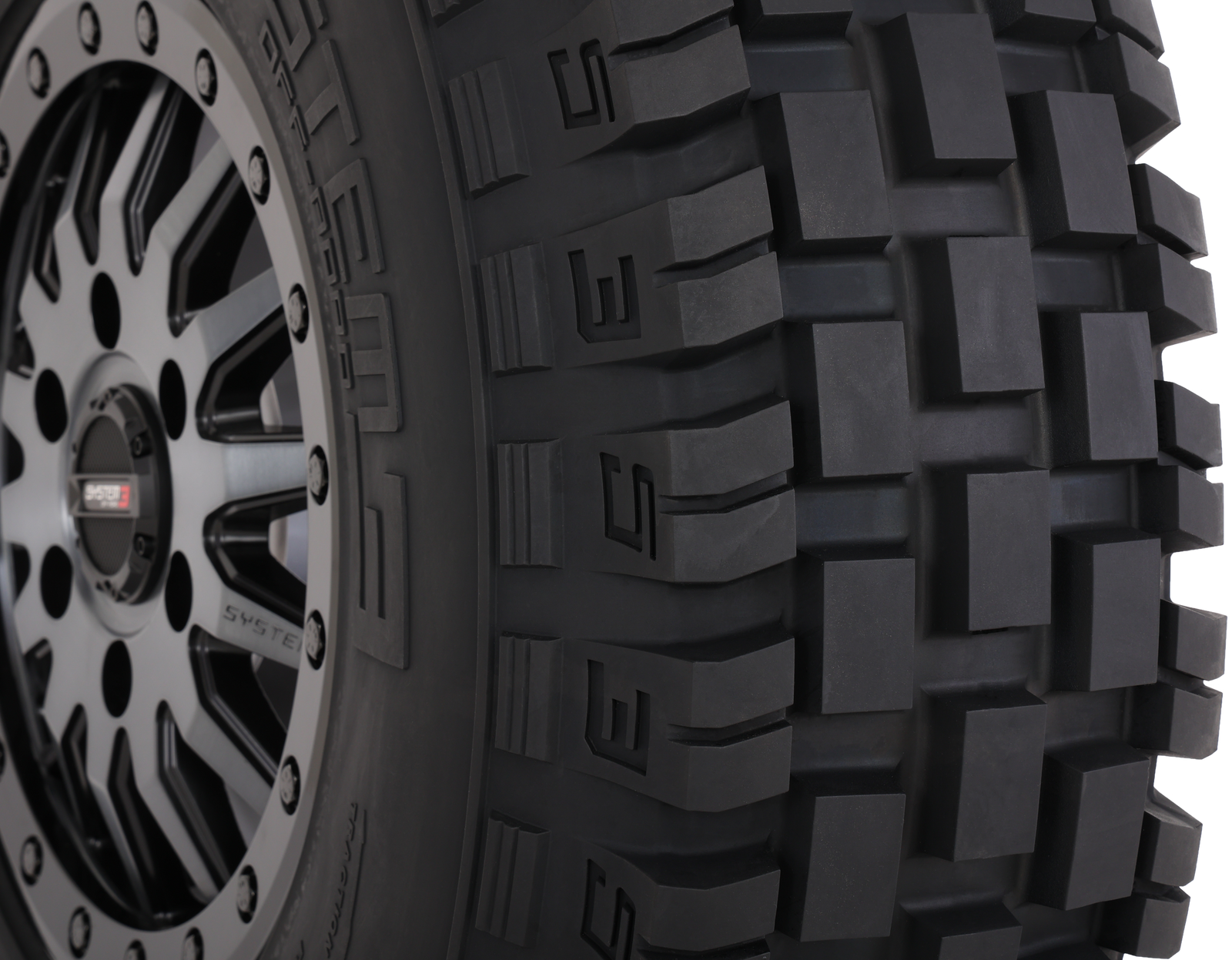 Tire Rx600 37x10r 15