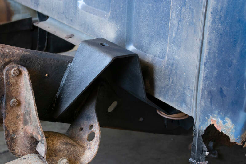 Rust Buster 1988-1998 Chevrolet & GMC C/K 1500 & 2500 Bed and Cab Mount Brackets - Left