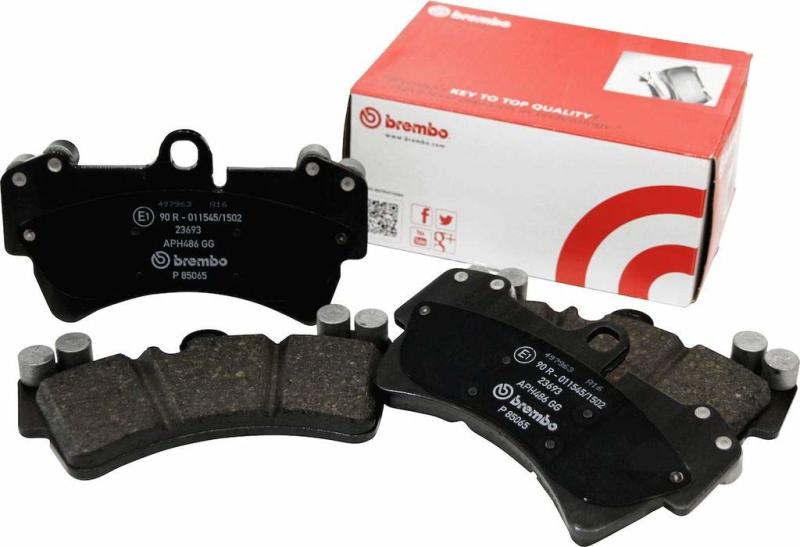 Brembo 01-07 Chrysler Town &amp; Country/2003 Voyager Front Premium NAO Ceramic OE Equivalent Pad