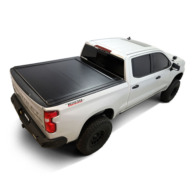 Westin 19-26 GM Silverado/Sierra 1500 5ft 8in Bed Manual Retractable Tonneau Cover - Black