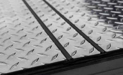 Access LOMAX Tri-Fold Cover 2022 Nissan Frontier w/ 5ft Bed - Diamond Plate