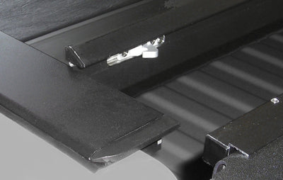 Roll-N-Lock 2020 Chevy Silverado / GMC Sierra 2500-3500 80-1/2in M-Series Retractable Tonneau Cover